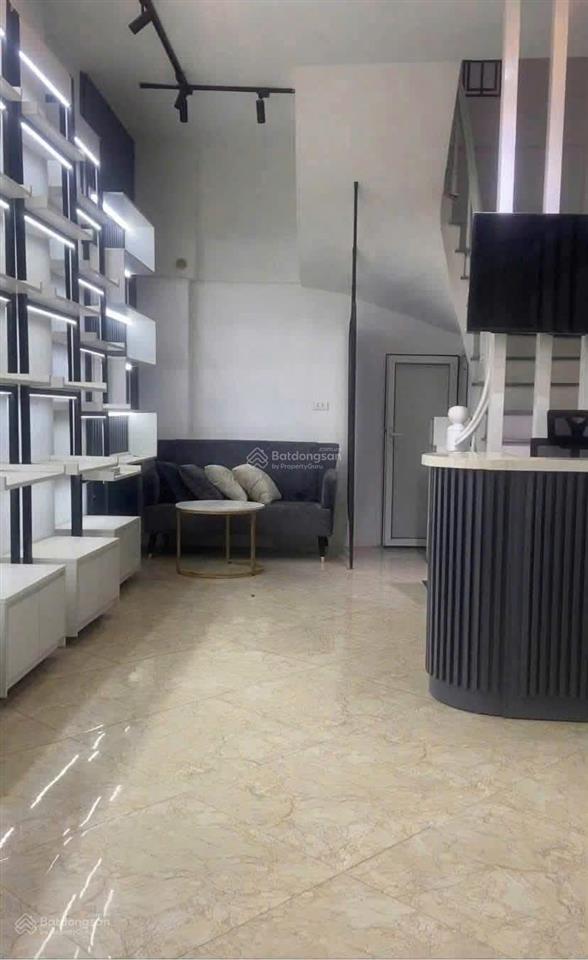 Cho thuê nhà 521 trương định, 35m x 5 tầng, 12 triệu/th, 3 ngủ, 4 wc, full đồ, nhà thoáng đẹp, mới.