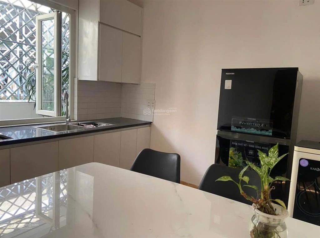 Cho thuê nhà 521 trương định, 35m x 5 tầng, 12 triệu/th, 3 ngủ, 4 wc, full đồ, nhà thoáng đẹp, mới.