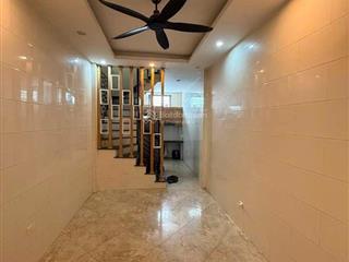Cho thuê nhà mạc thị bưởi, 35m2x5 tầng, 12,5 triệu, 3 ngủ, 4 wc, full đồ, nhà mới thoáng, gần ô tô