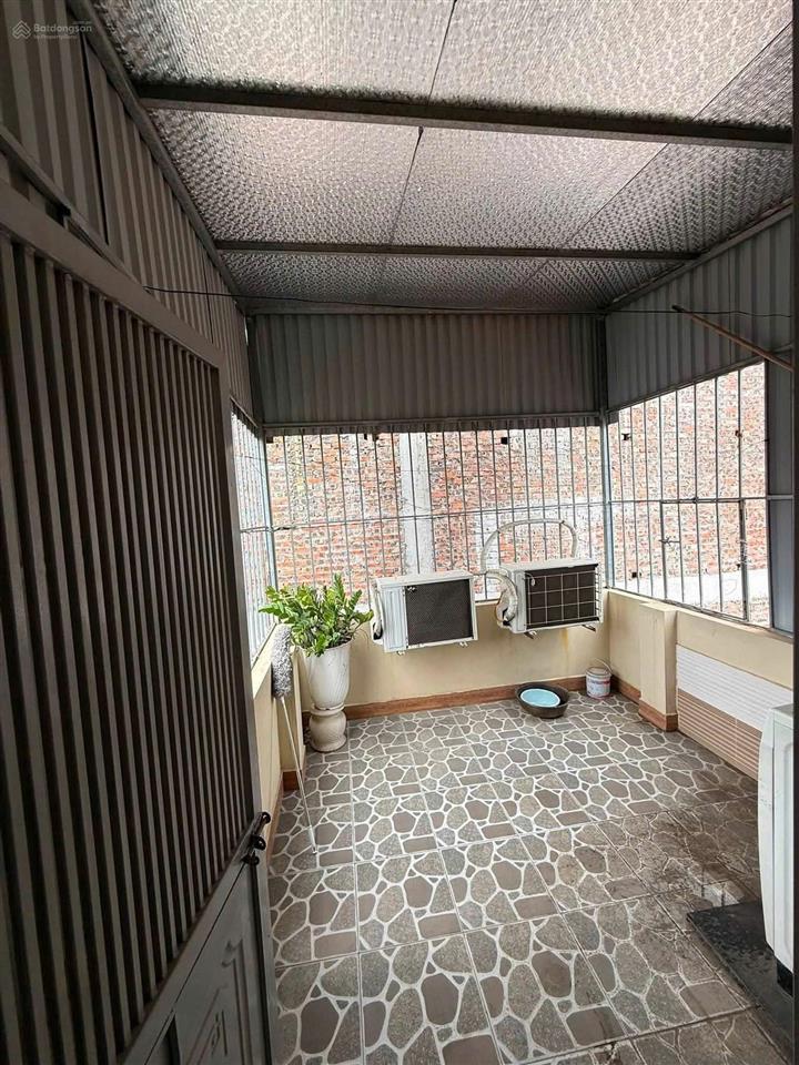 Cho thuê nhà mạc thị bưởi, 35m2x5 tầng, 12,5 triệu, 3 ngủ, 4 wc, full đồ, nhà mới thoáng, gần ô tô