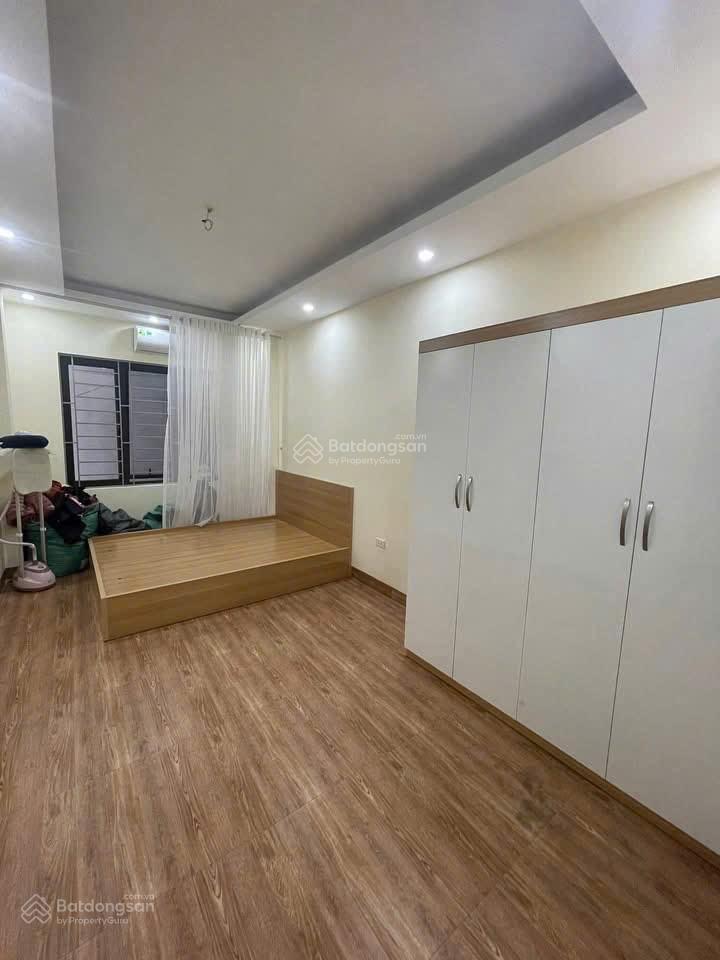 Cho thuê nhà mạc thị bưởi, 35m2x5 tầng, 12,5 triệu, 3 ngủ, 4 wc, full đồ, nhà mới thoáng, gần ô tô