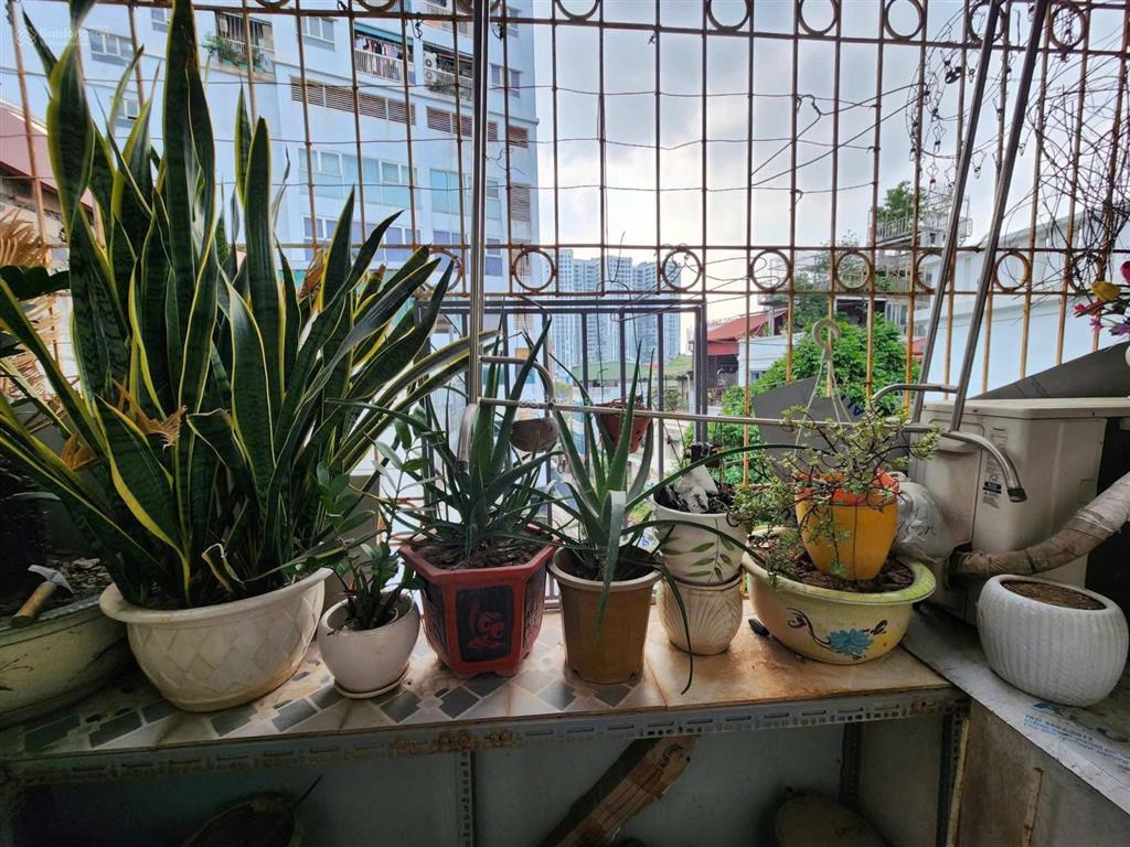 Cho thuê nhà 536 minh khai, 35m2x4 tầng, 11,5 triệu/th, 3 ngủ, 4 wc, full đồ, cổng times, gần phố