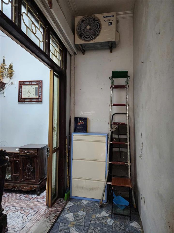 Cho thuê nhà 536 minh khai, 35m2x4 tầng, 11,5 triệu/th, 3 ngủ, 4 wc, full đồ, cổng times, gần phố