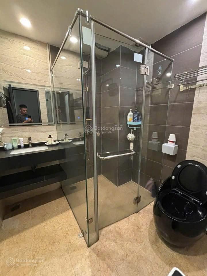 Cho thuê nhà 364 minh khai, 35m x 5 tầng, 14 triệu/th, 3 ngủ, full đồ, gần ô tô, nhà mới thoáng.