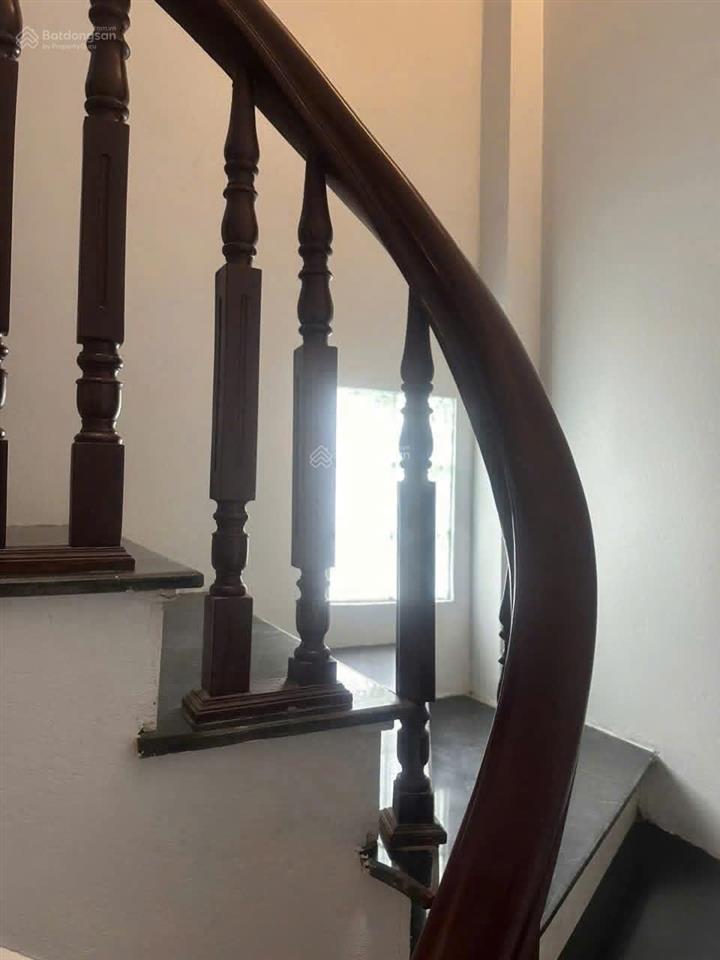 Cho thuê nhà 325 kim ngưu, 32m2 x 5 tầng, 13 triệu, 3 ngủ, 4 wc, full đồ, nhà đẹp, thoáng