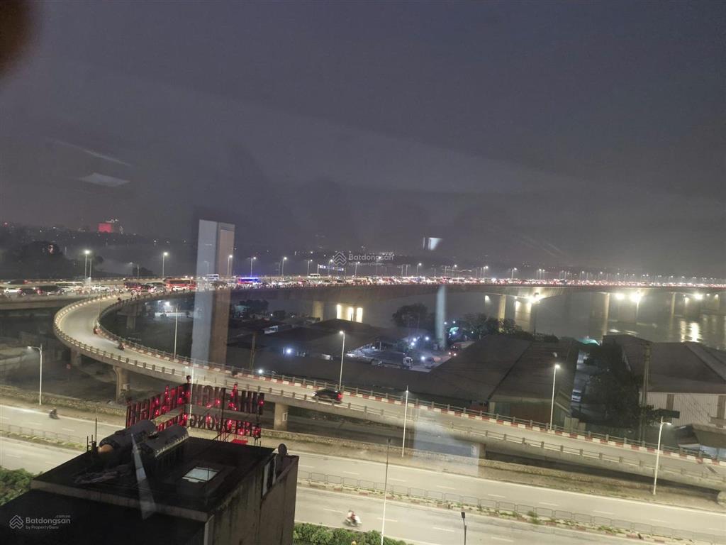 Cho thuê ch udic riverside vĩnh tuy, 95m2 12,5 tr/th, 3 ngủ, 2 wc, full đồ, view sông, gần đhkd&cn
