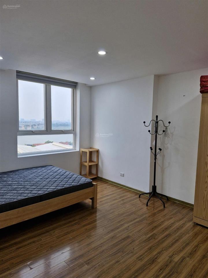 Cho thuê ch udic riverside vĩnh tuy, 95m2 12,5 tr/th, 3 ngủ, 2 wc, full đồ, view sông, gần đhkd&cn