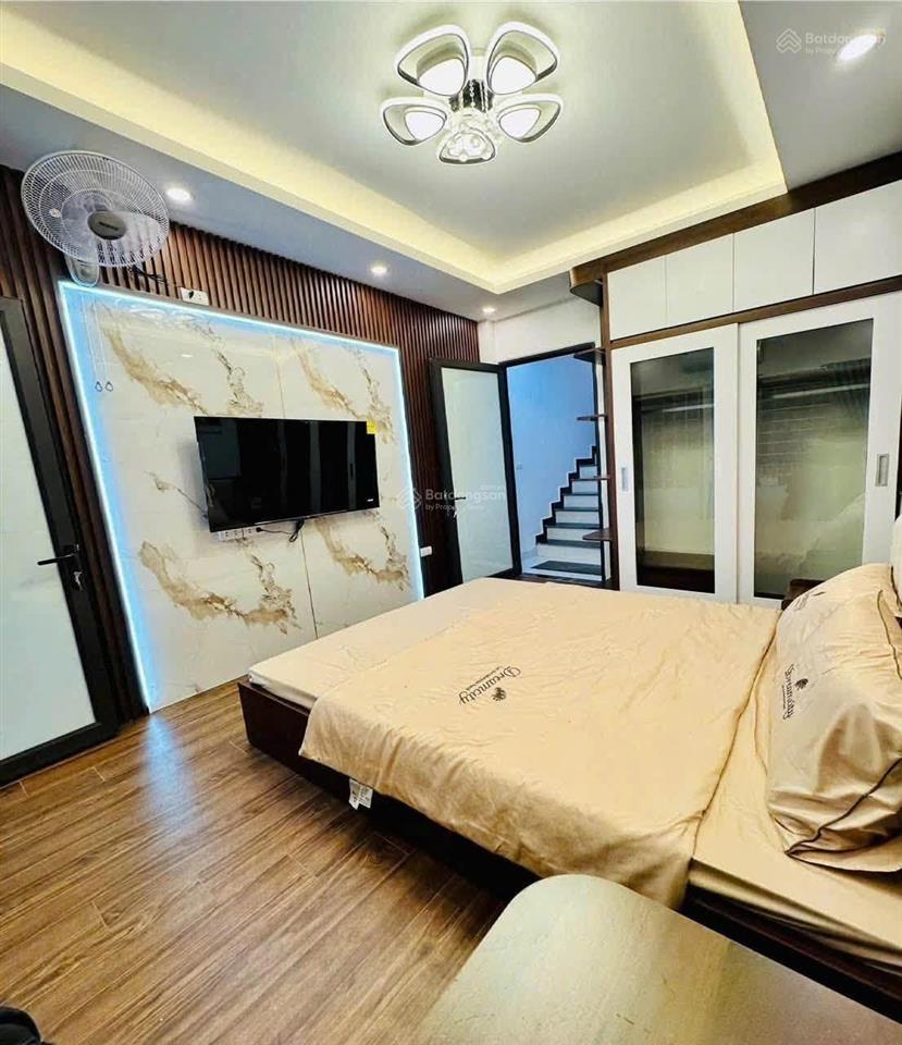 Cho thuê nhà lương khánh thiện, 36mx5 tầng 12 5 triệu/th, 4 ngủ, 4 wc, full đồ, nhà gần trường, chợ