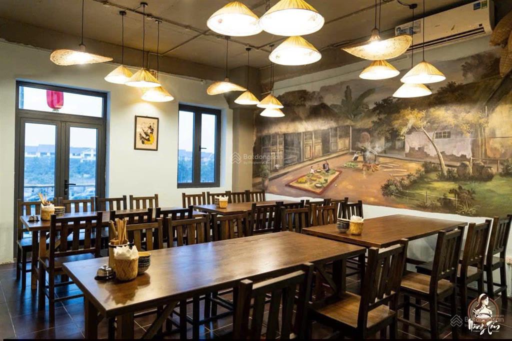 Mặt phố văn cao  mặt tiền 10m siêu rộng  kd mọi mô hình, cho thuê nhà, dt 40 m2 x 2 tầng, 35 tr