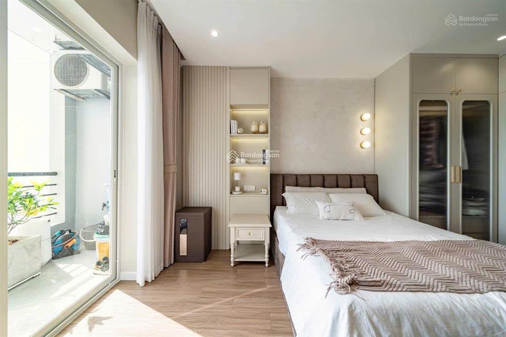 Cho thuê nhiều chcc giá tốt kingdom quận 10. dt 75m2 2pn  2wc. giá 17 tr.  0934 144 *** hương