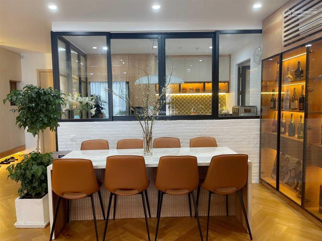 Cần bán căn hộ central plaza, tân bình, sổ hồng, 85m2 2pn2wc=6 ty7 căn cực hiếm.  0934 144 ***