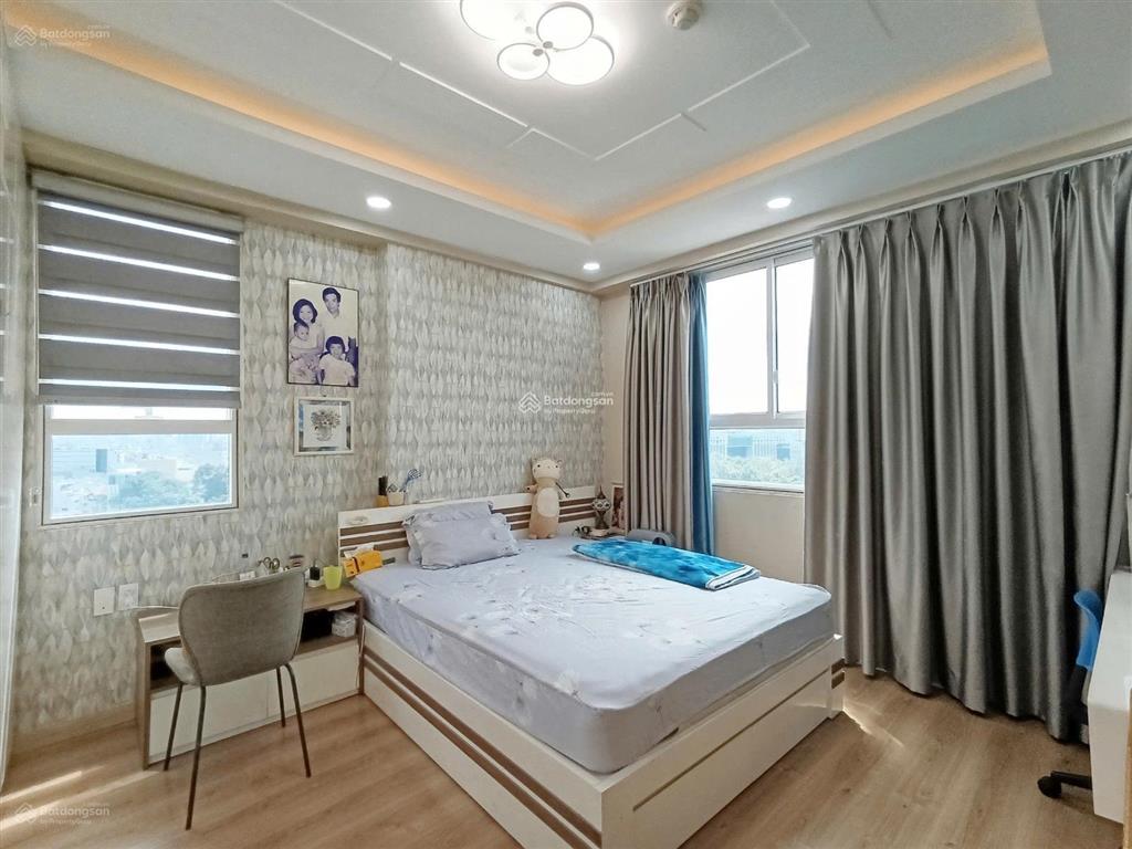 Bán căn hộ 2pn, 2wc, 74m2 giá 5tỷ4, rivera park sài gòn, thành thái, q10,  0934 144 *** hương