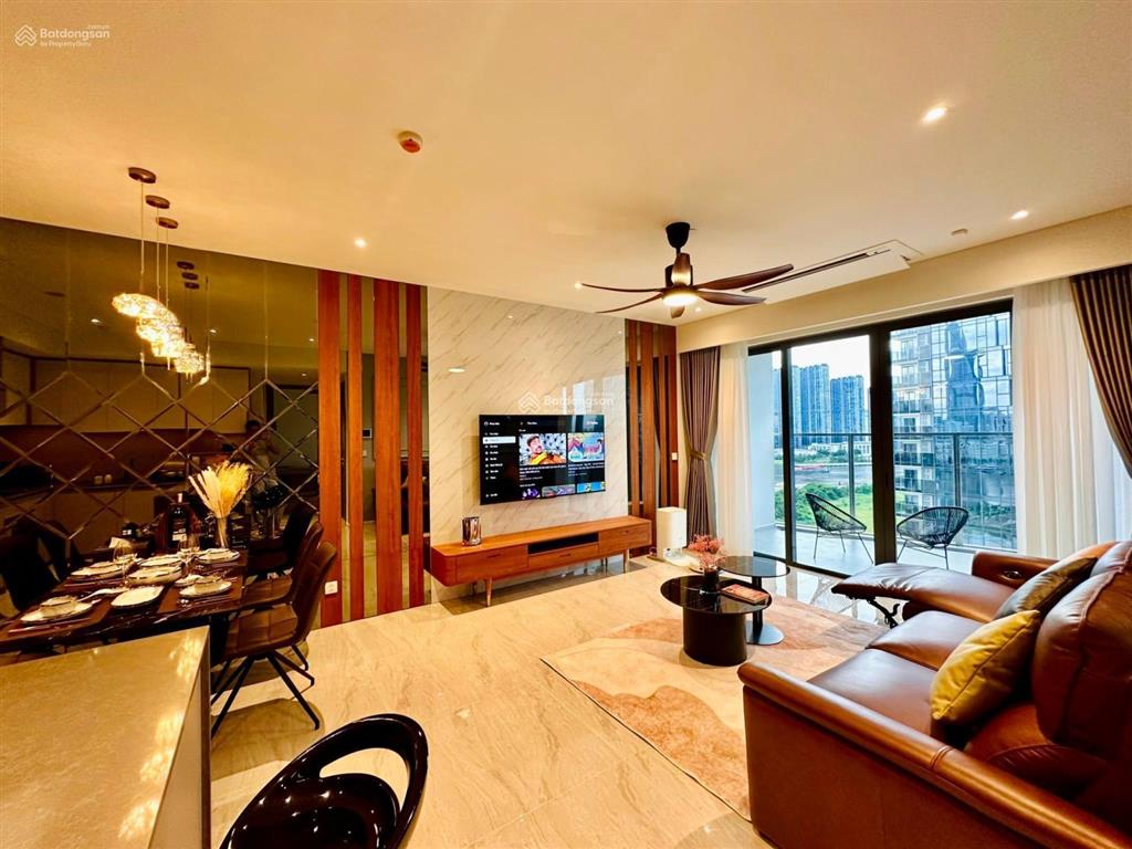 Cần bán chcc screc tower, q3 dt 92m2, 2pn, 2wc, giá bán 5 tỷ5 (sổ hồng),  0934 144 *** hương