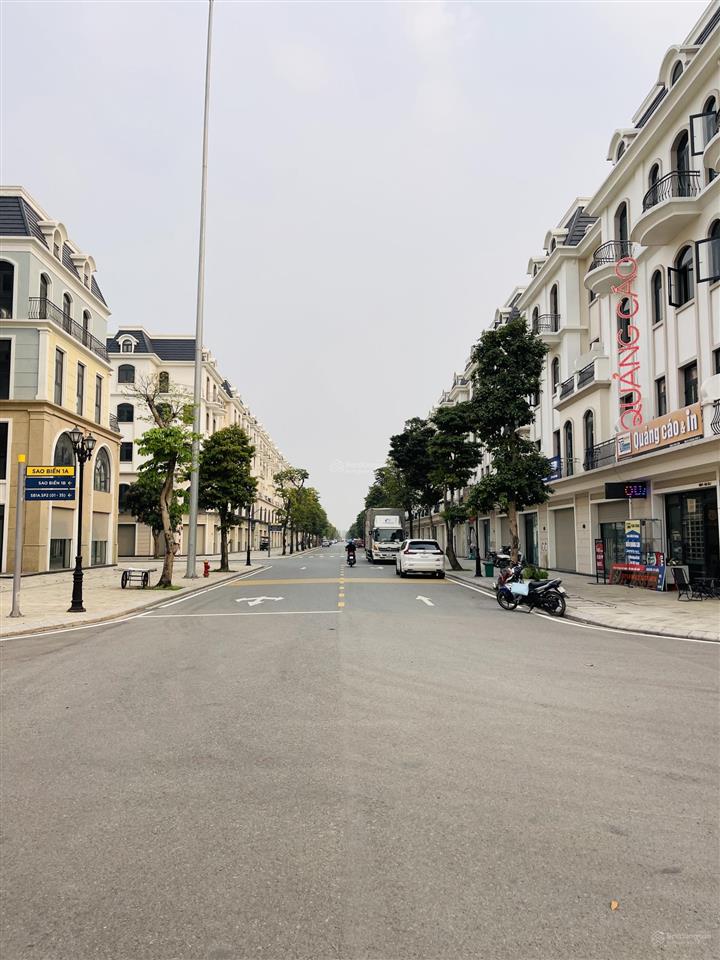 Bán căn góc nằm trên trục đường thông hạ tầng thuận lợi, chân chung cư kinh doanh dòng tiền tốt