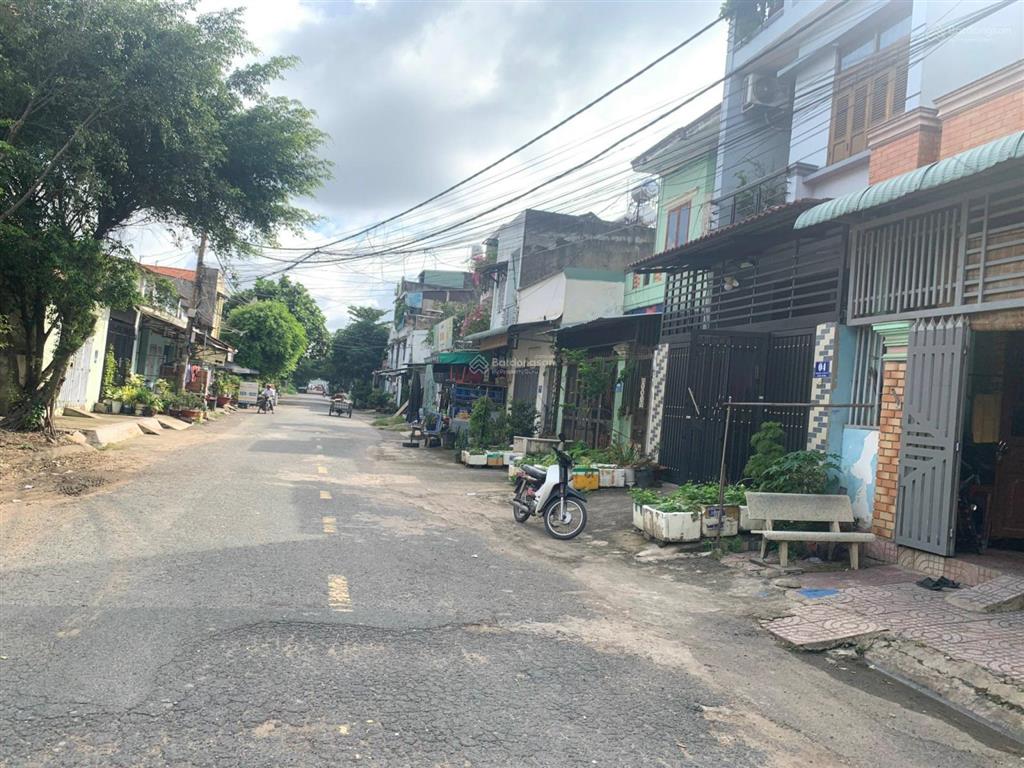 Bán đất đường lê thị vui, dt 110m2 thổ cư sổ hồng riêng. giá 1 tỷ 050 ngay cầu vượt củ chi