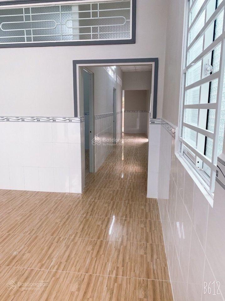 Bán nhà cấp 4 chỉ 700tr rộng rãi, thoáng mát gần chợ trảng bàng. dt 165m2, sổ hồng riêng