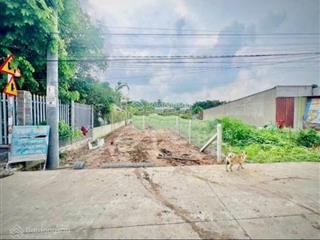 Kẹt tiền trả nợ cần ra hàng gấp siêu phẩm 110m2 ngay đ.cao thị bèo,củ chi .giá 700tr, sổ hồng riêng