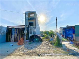 Kẹt tiền bán cắt lỗ lô đất 90m2 gần bệnh viện xuyên á , củ chi . giá 700tr, sổ hồng riêng