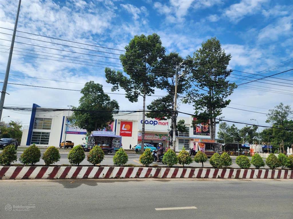 Bán cắt lỗ siêu phẩm cực hot 139m2 gần coopmart trảng bàng chỉ 700tr, sổ hồng riêng
