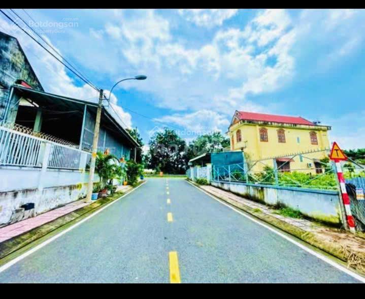 Bán gấp lô đất 97m² (đất thổ cư) trung tâm thị trấn củ chi, sổ hồng riêng. giá 1 tỷ 4, đường 5m