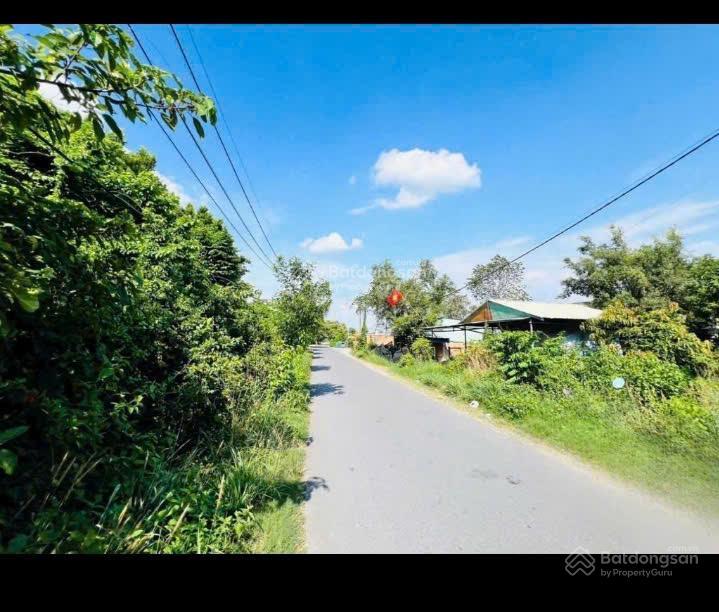 Bán đất vị trí đẹp ngay chợ việt kiều. dt 173m², giá tốt chỉ 1 tỷ 5, sổ hồng riêng