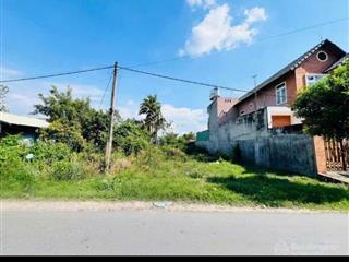 Bán đất vị trí đẹp ngay chợ việt kiều. dt 173m², giá tốt chỉ 1 tỷ 5, sổ hồng riêng