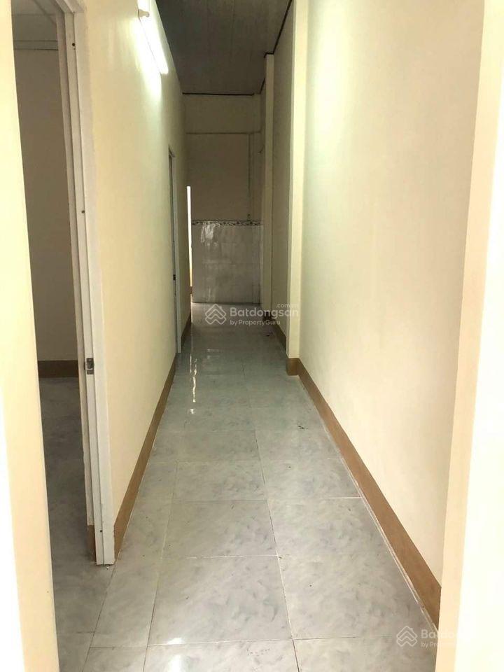 Nhà cấp 4 gần bến xe củ chi. dt 100m2, sổ hồng riêng