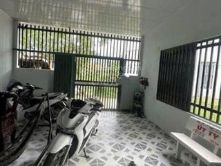 Bán nhà cấp 4 gần bệnh viện xuyên á. dt 104m2, giá 950tr, sổ hồng riêng