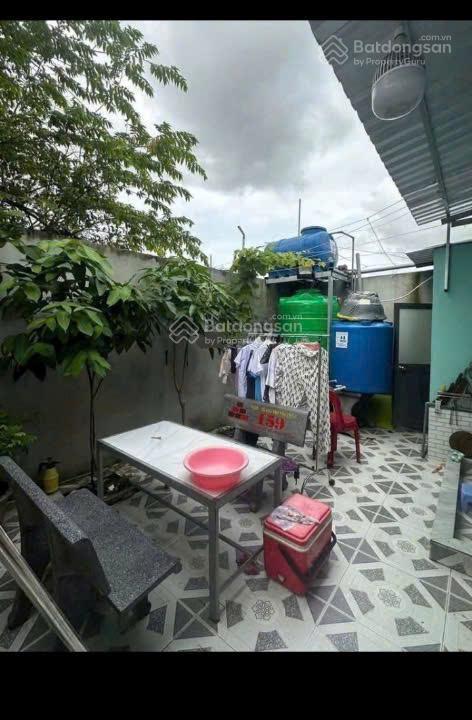 Bán nhà cấp 4 gần bệnh viện xuyên á. dt 104m2, giá 950tr, sổ hồng riêng