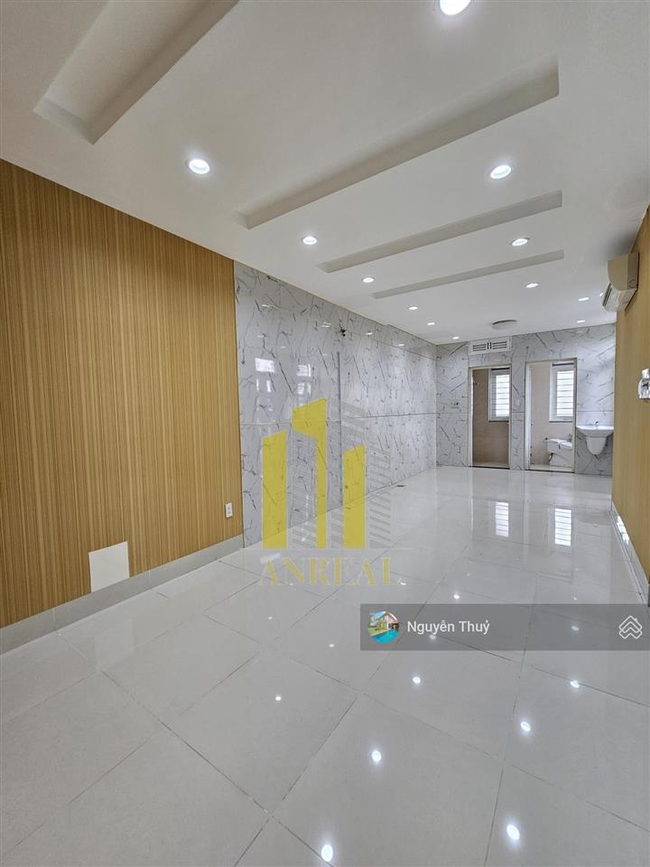 Toà nhà căn góc 3 lầu  thang máy sàn trống giá 70 triệu