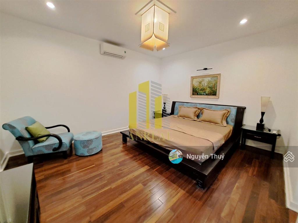 Biệt thự sân vườn 300m²  đầy đủ nội thất tiện nghi  giá 56 triệu