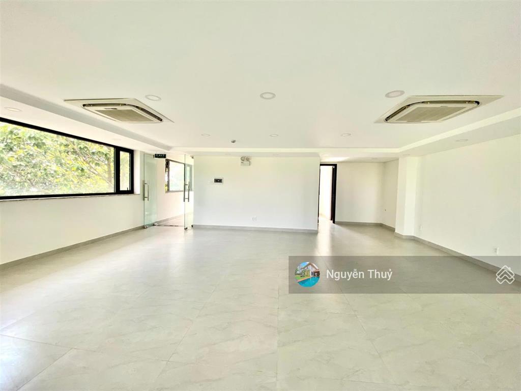 Cho thuê văn phòng 300m2 giá 60 triệu  đường 34 trần não