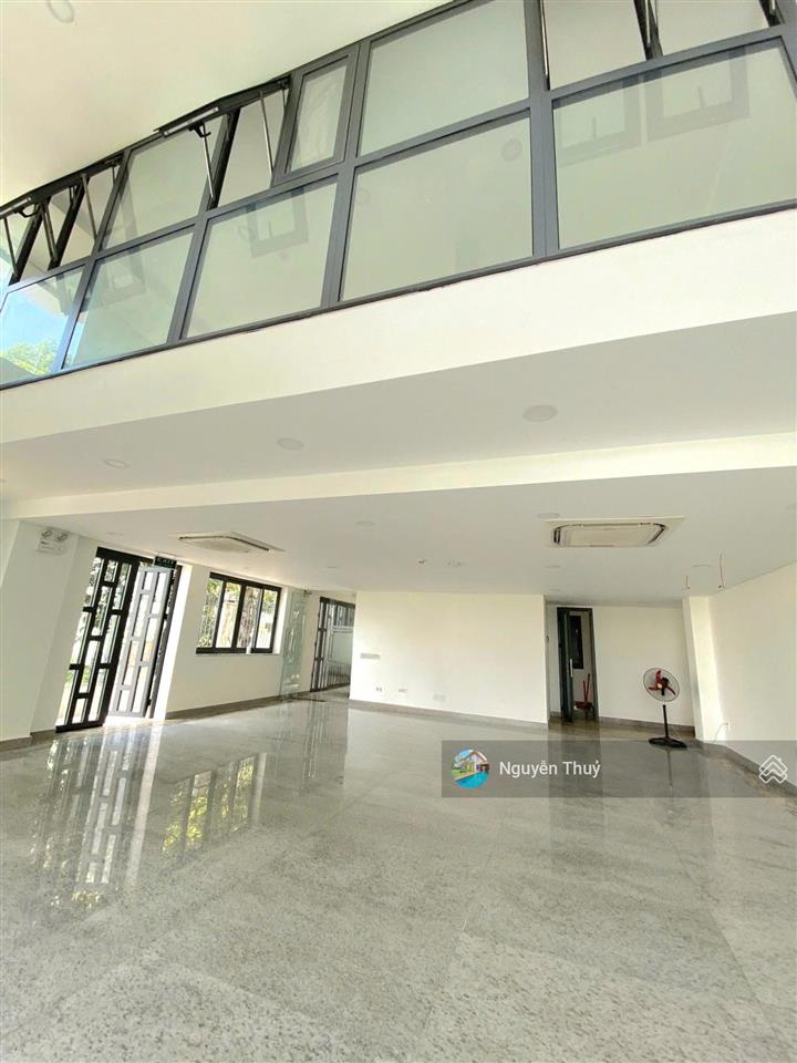 Cho thuê văn phòng 300m2 giá 60 triệu  đường 34 trần não
