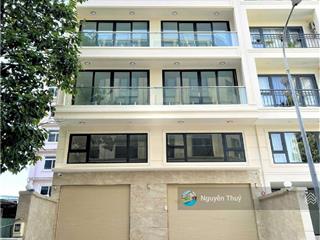 Toà nhà sàn trống đường trần não dtsd 500m2  ngang 10m giá 100 triệu