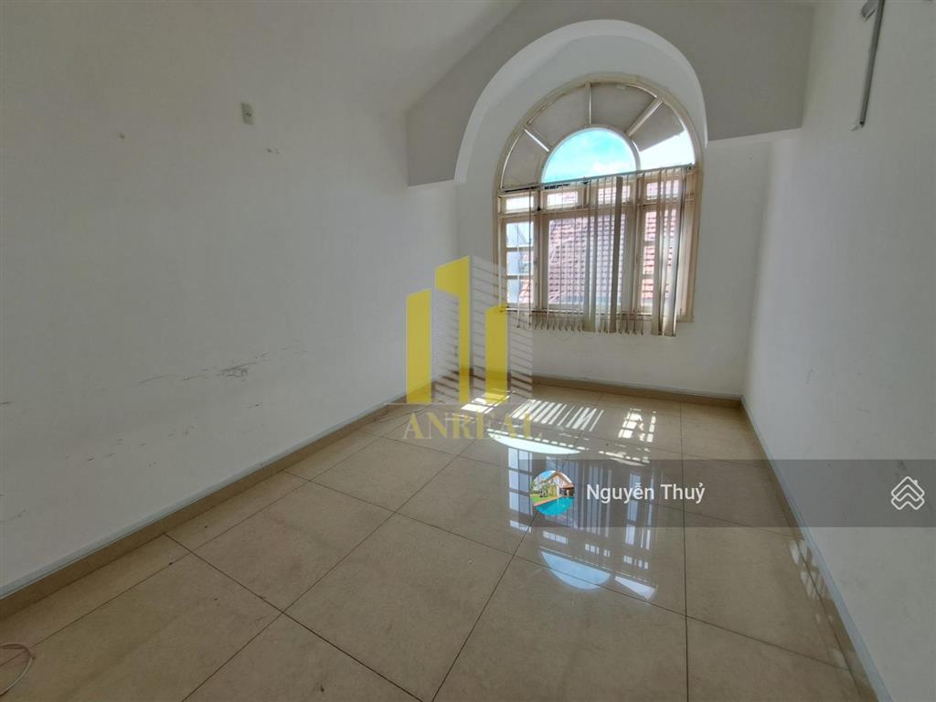 Biệt thự góc ven sông giá 80 triệu  cho thuê lâu dài mở nhà hàng cafe