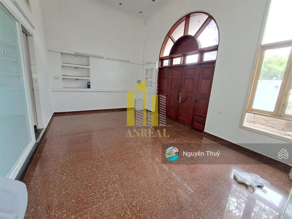 Biệt thự góc ven sông giá 80 triệu  cho thuê lâu dài mở nhà hàng cafe