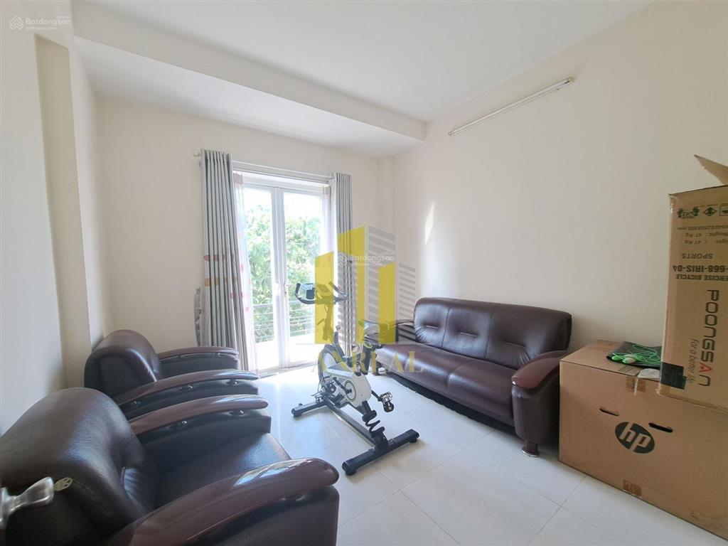 Cho thuê villa trần não 4 phòng  nhà trống  đường xe hơi. giá 37 triệu