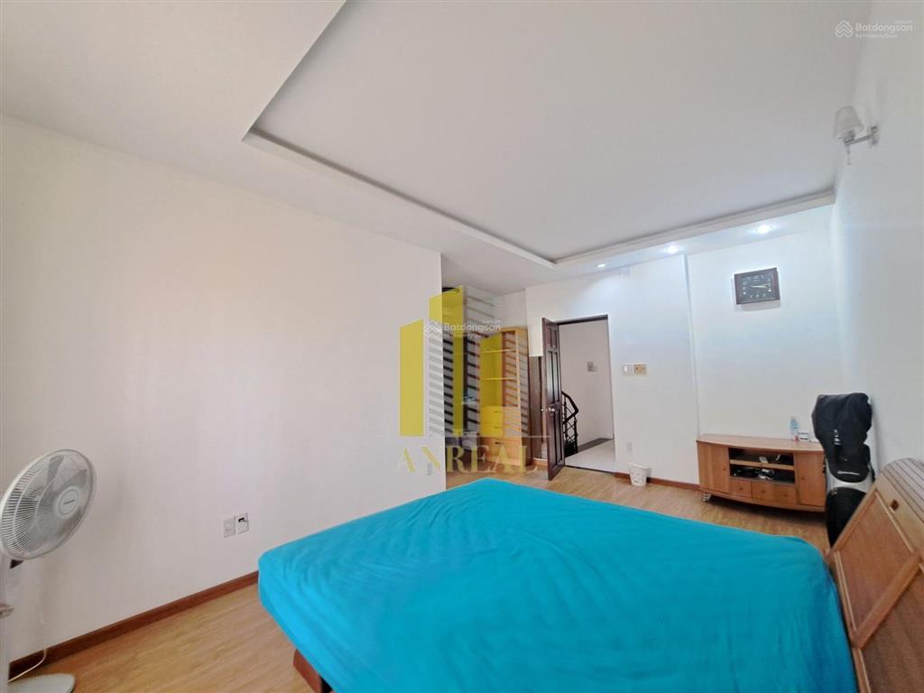 Cho thuê villa trần não 4 phòng  nhà trống  đường xe hơi. giá 37 triệu