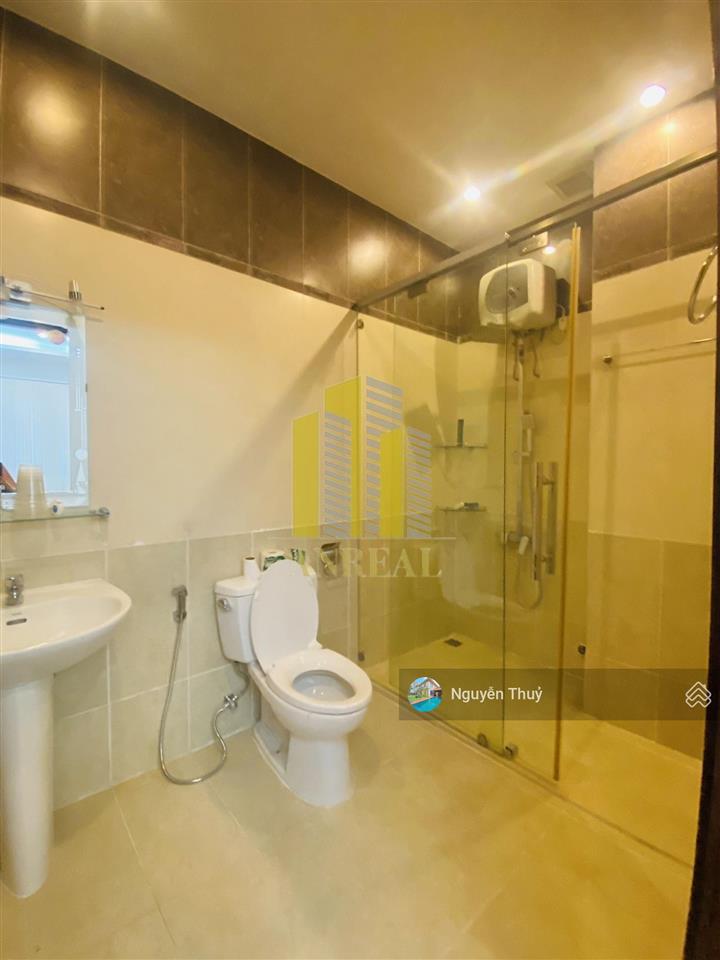 Cho thuê nhà làm văn phòng 4 lầu 6 phòng giá 70 triệu  đường vũ tông phan