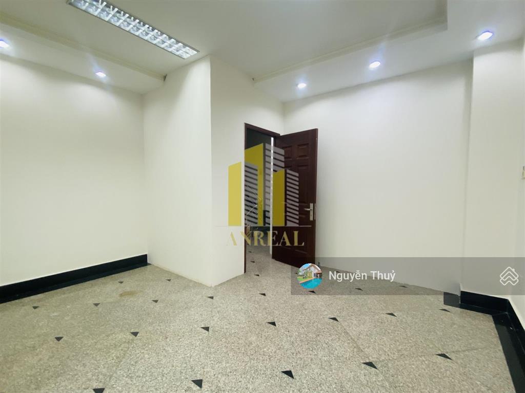 Cho thuê nhà làm văn phòng 4 lầu 6 phòng giá 70 triệu  đường vũ tông phan