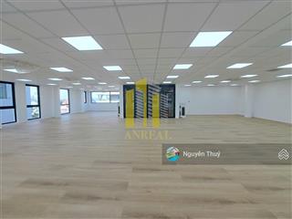 Cho thuê văn phòng thảo điền 300m² lầu 2  giá 80 triệu. sàn trống.