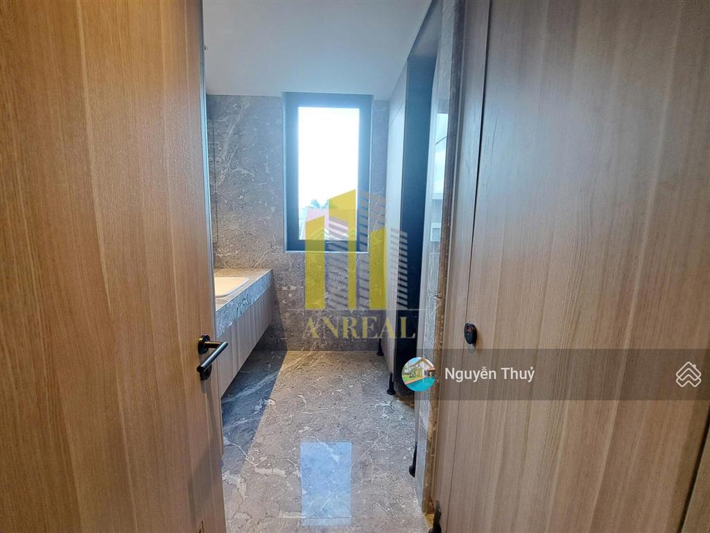 Cho thuê văn phòng thảo điền 300m² lầu 2  giá 80 triệu. sàn trống