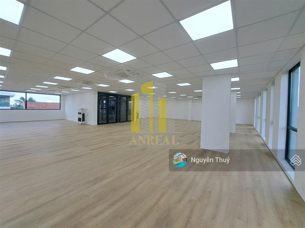 Cho thuê văn phòng thảo điền 300m² lầu 2  giá 80 triệu. sàn trống