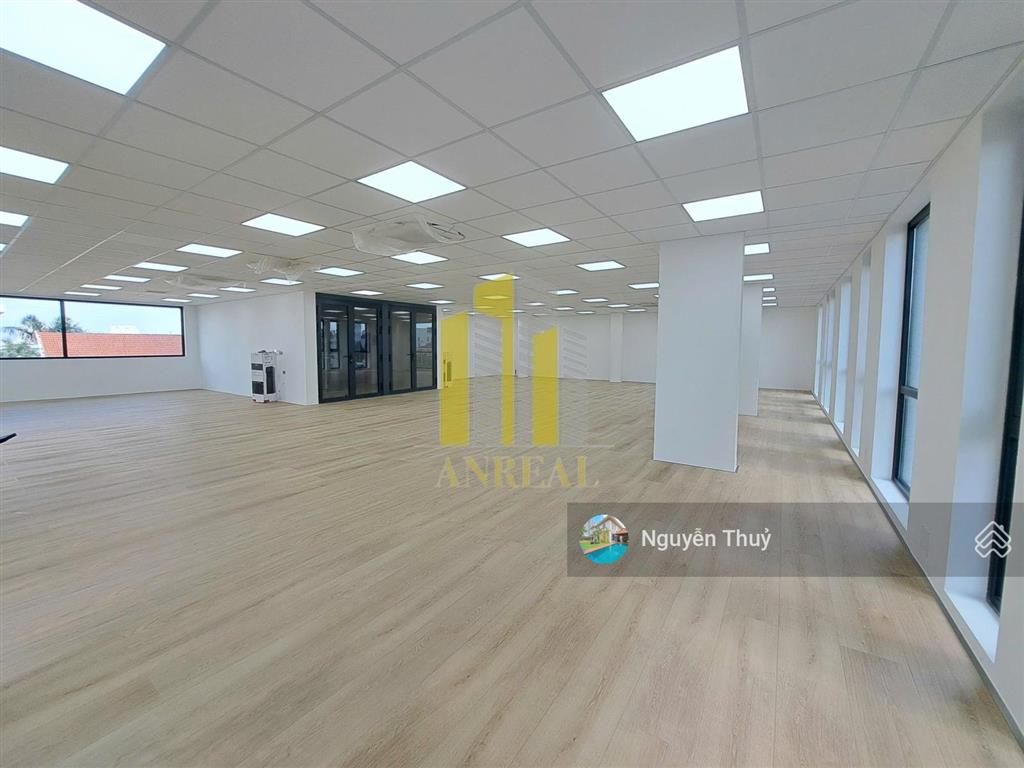 Cho thuê văn phòng thảo điền 300m² lầu 2  giá 80 triệu. sàn trống