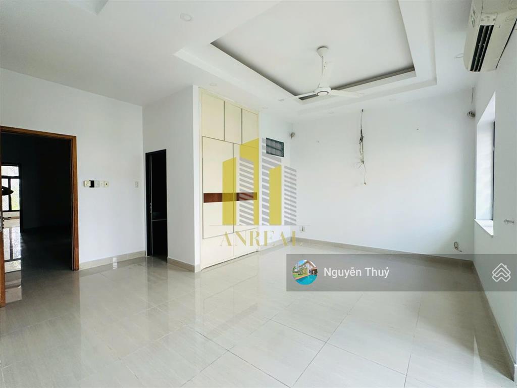 Nhà hầm trệt 1 lầu thang máy  6x23m giá 33 triệu  đường trần não