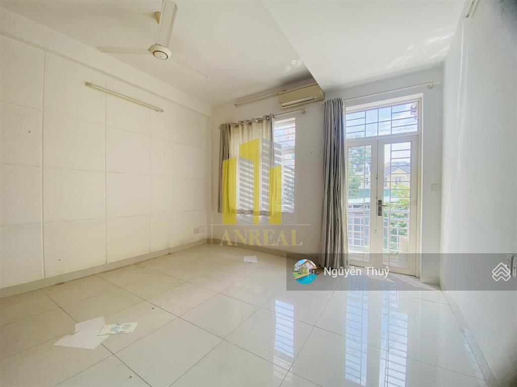 Biệt thự căn góc 2 lầu gần song hành giá 40 triệu
