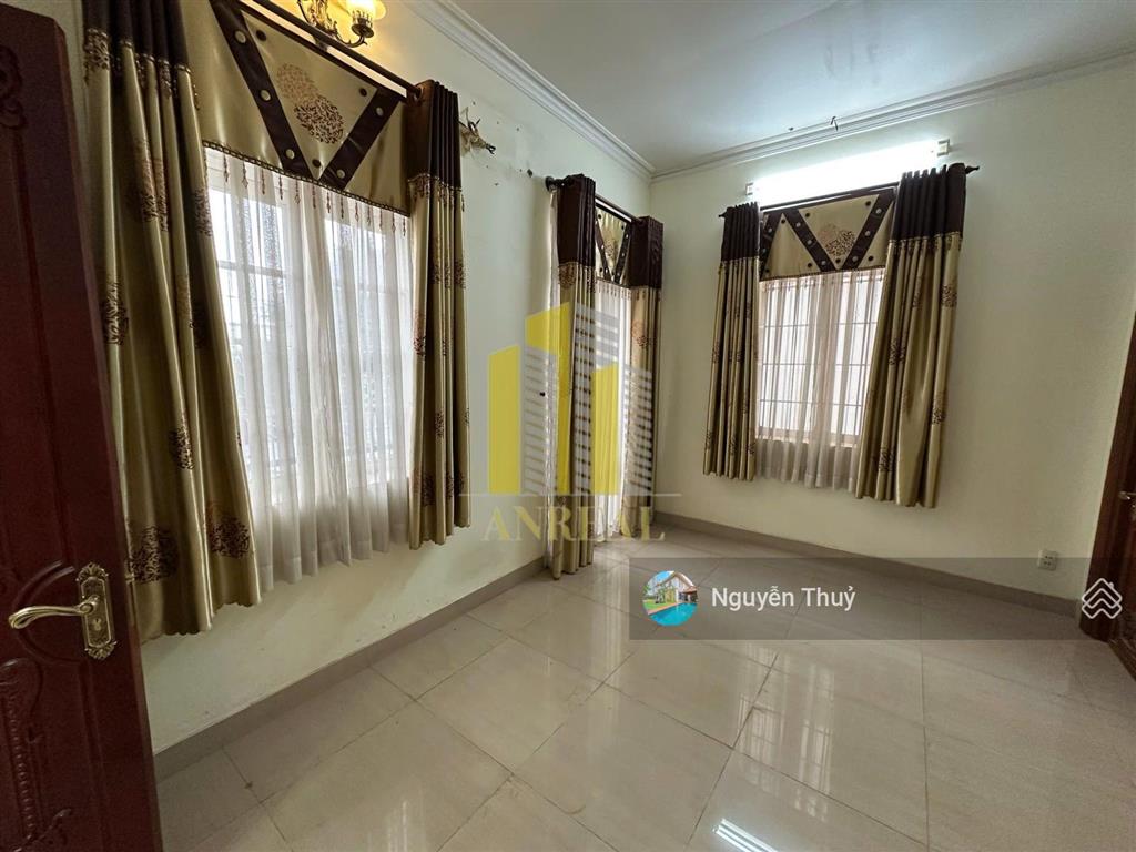 Cho thuê villa 7 phòng 10wc  phường bình trưng giá 80 triệu