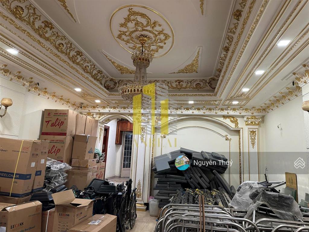 Cho thuê villa 7 phòng 10wc  phường bình trưng giá 80 triệu