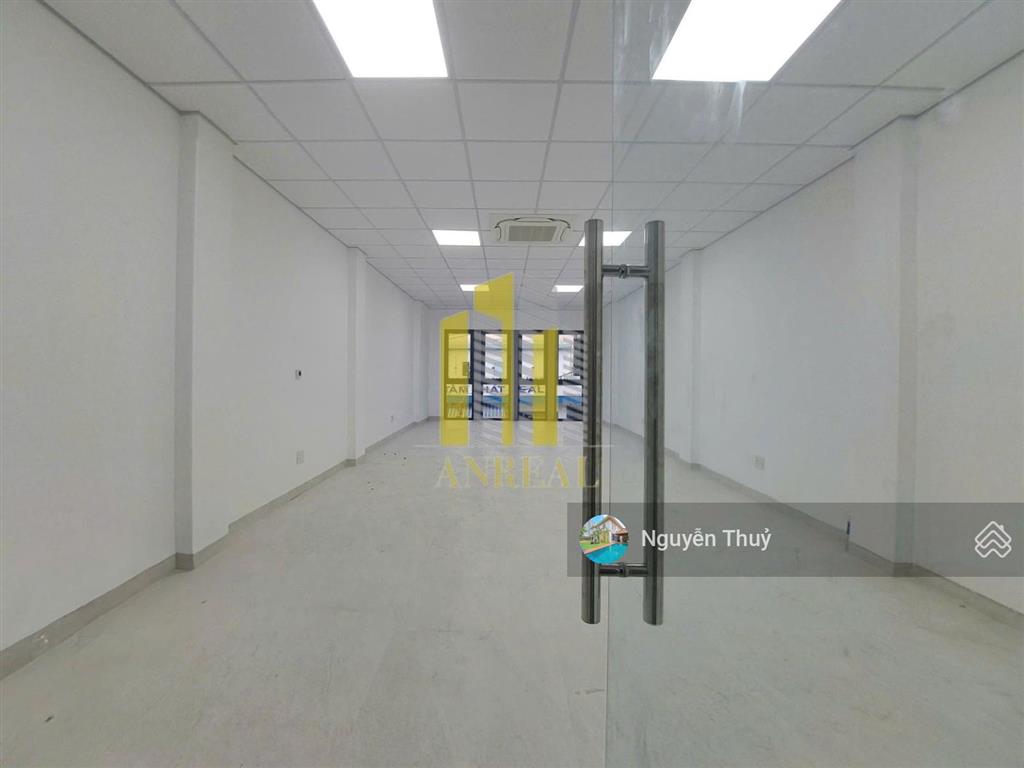 Toà văn phòng sàn trống đường lương định của có thang máy giá 65 triệu