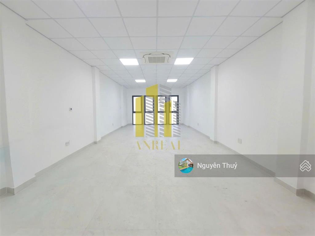 Toà văn phòng sàn trống đường lương định của có thang máy giá 65 triệu